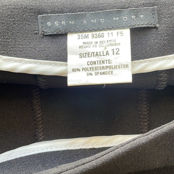 Black two piece suit - Picture 4 of 8